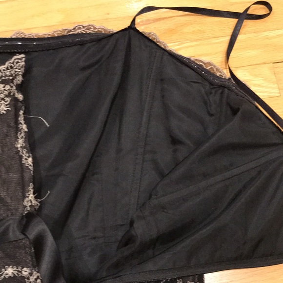 BCBG Embroidered Strapless Tiered dress - Picture 6 of 7